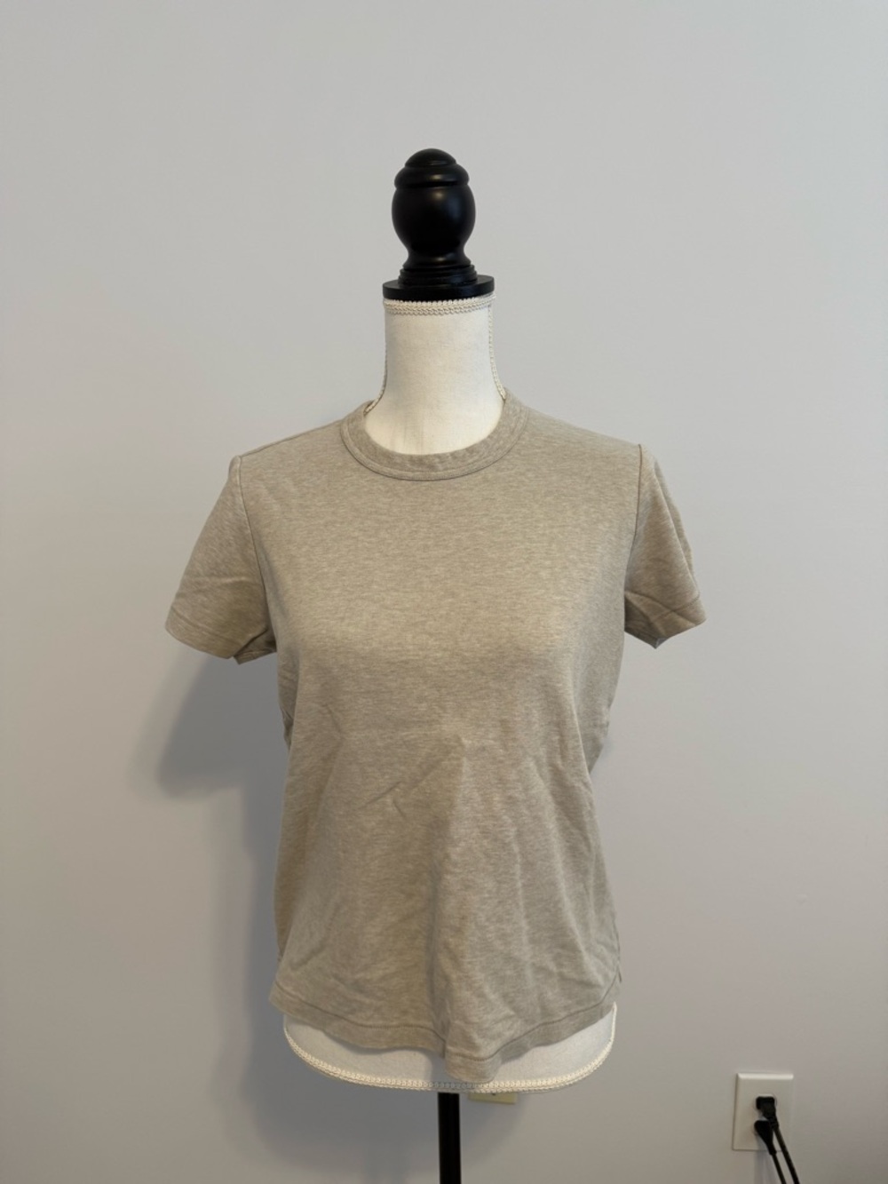 Uniqlo crew neck t-shirt size L